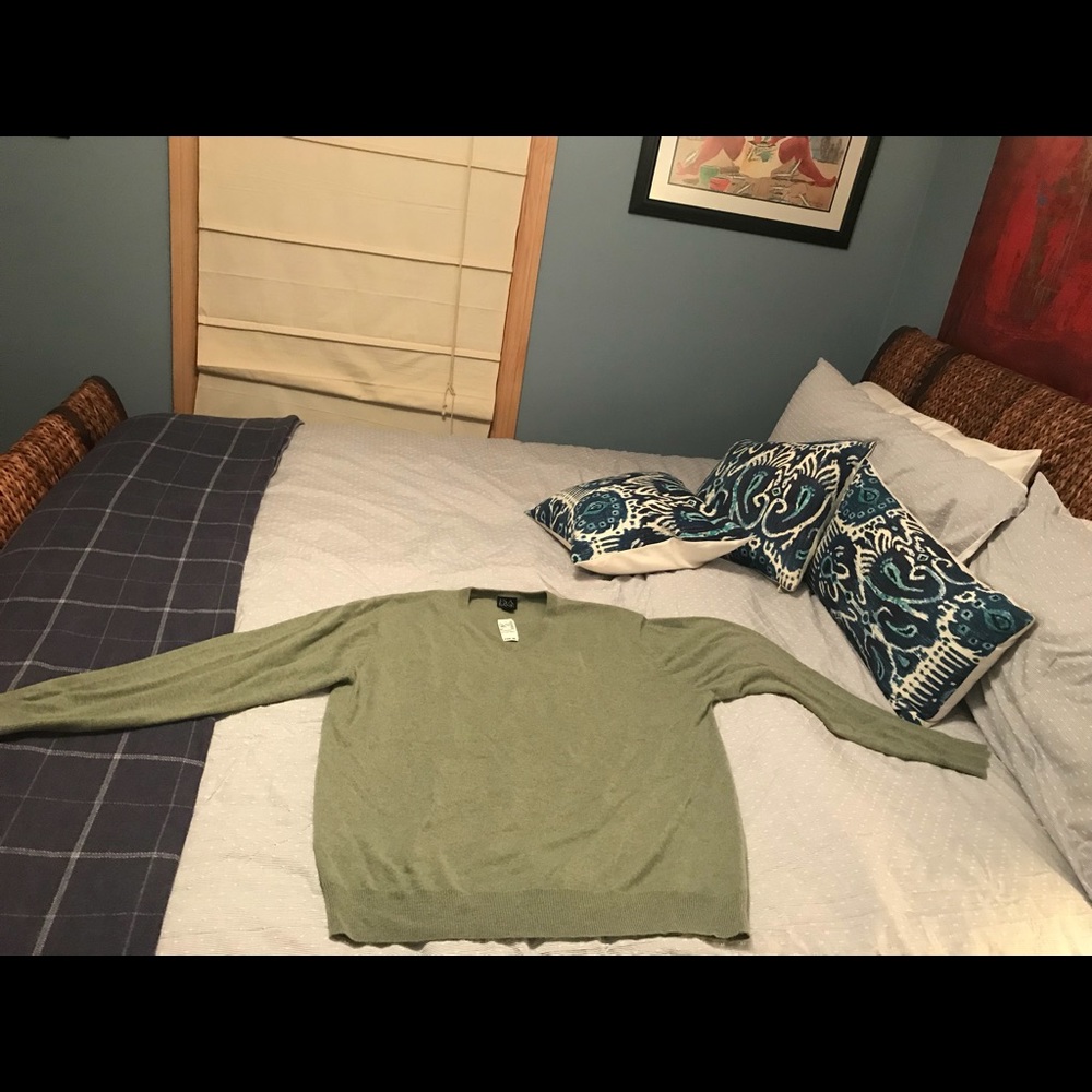 Cashmere sweater